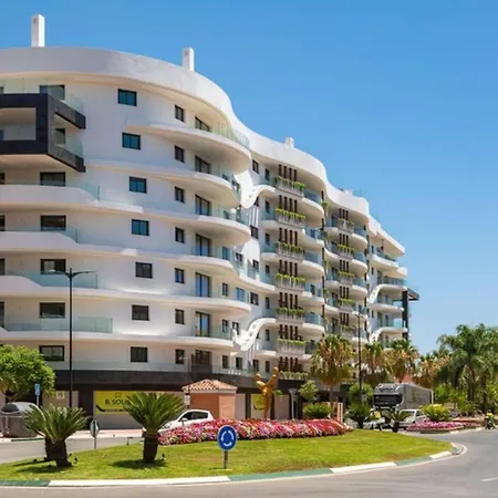 Keywise Family Luxury Infinity & Golf Apartamento *